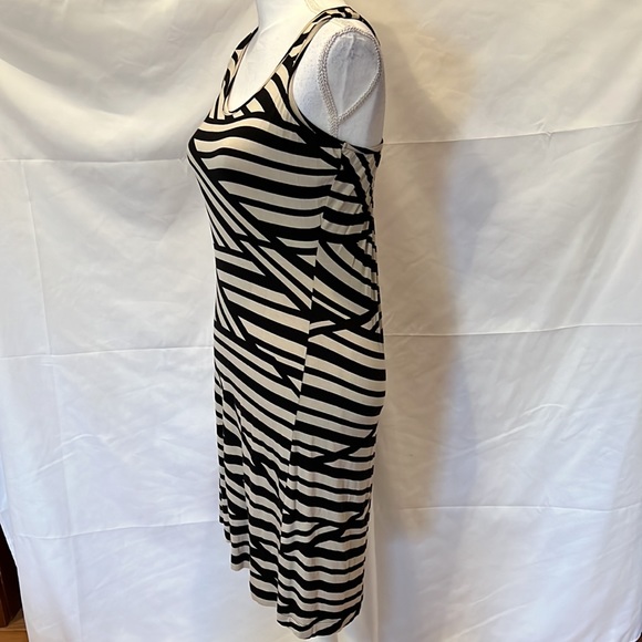 Calvin Klein dress - Picture 3 of 6